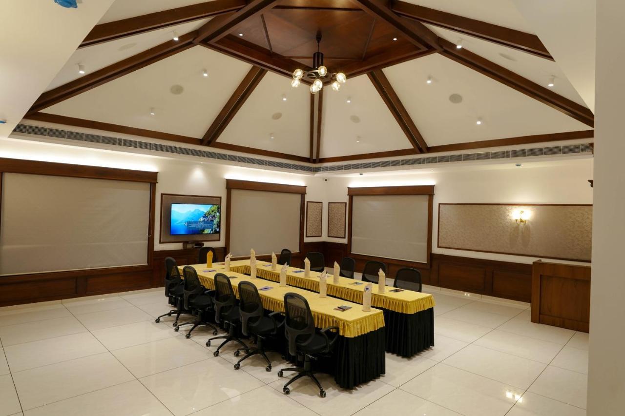 Hotel Heritage Plaza Kottayam Buitenkant foto