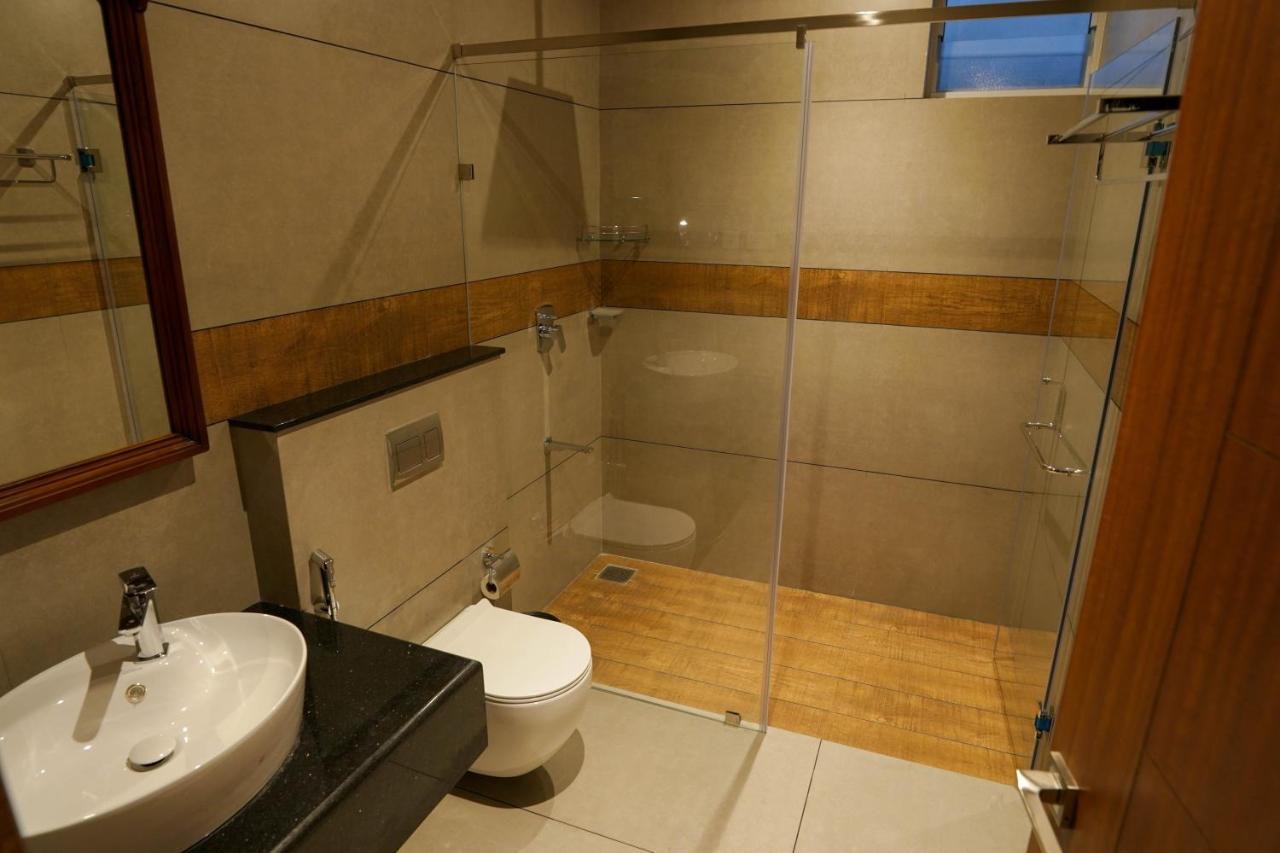Hotel Heritage Plaza Kottayam Buitenkant foto