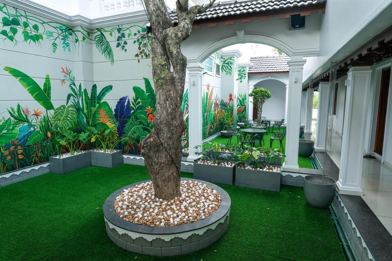 Hotel Heritage Plaza Kottayam Buitenkant foto