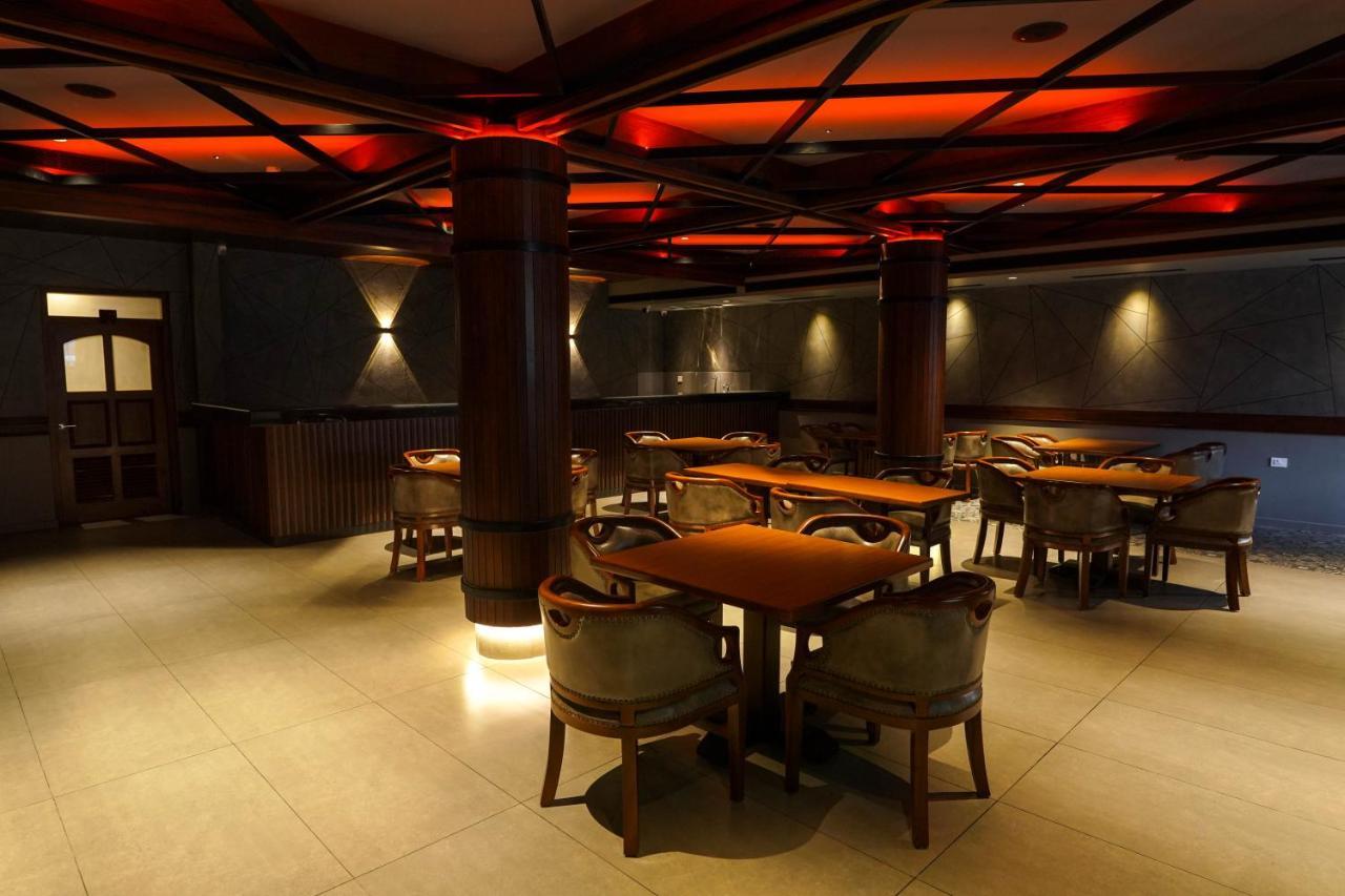 Hotel Heritage Plaza Kottayam Buitenkant foto
