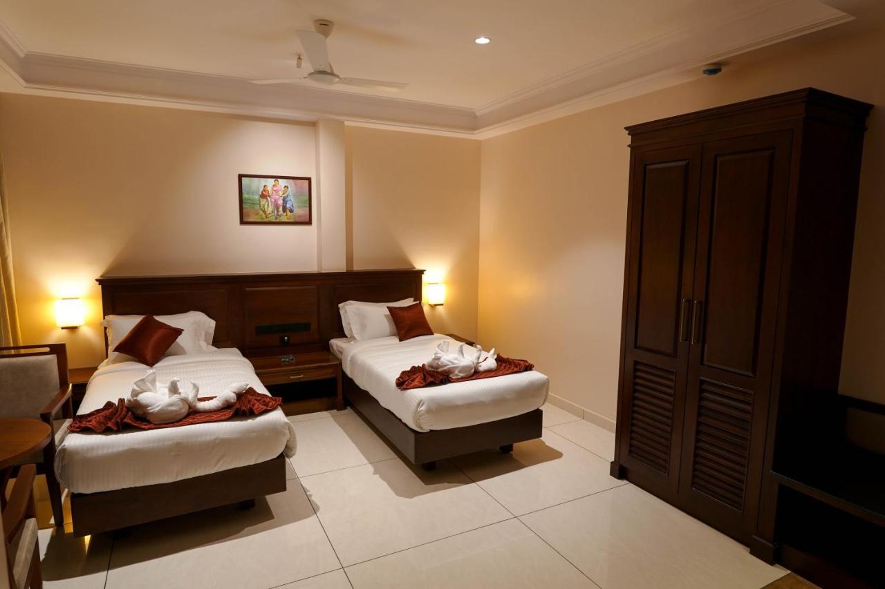 Hotel Heritage Plaza Kottayam Buitenkant foto